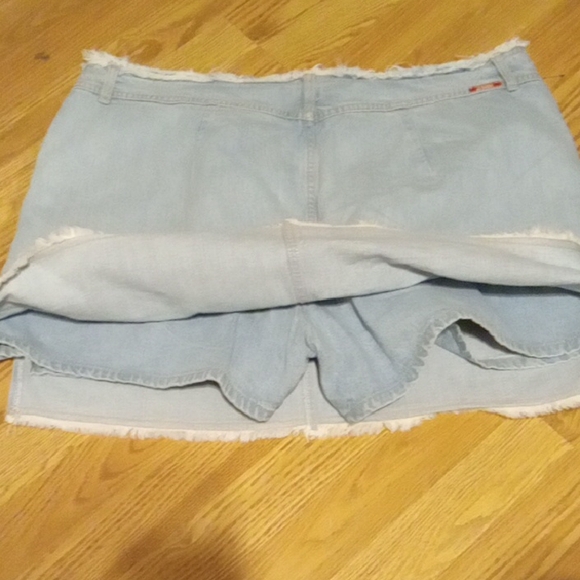 Casual Light Blue Denim Mini Skort - Picture 6 of 6